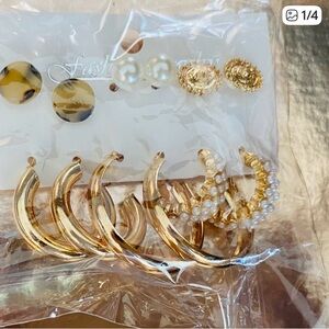 Brand New Set of 6 Gold Tone Earring💛Fashion Jewelry Collection💛